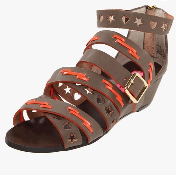 Betsey Johnson Neon Bollt Strappy Gladiator Leather Wedges Stars Hearts - Picture 9 of 11